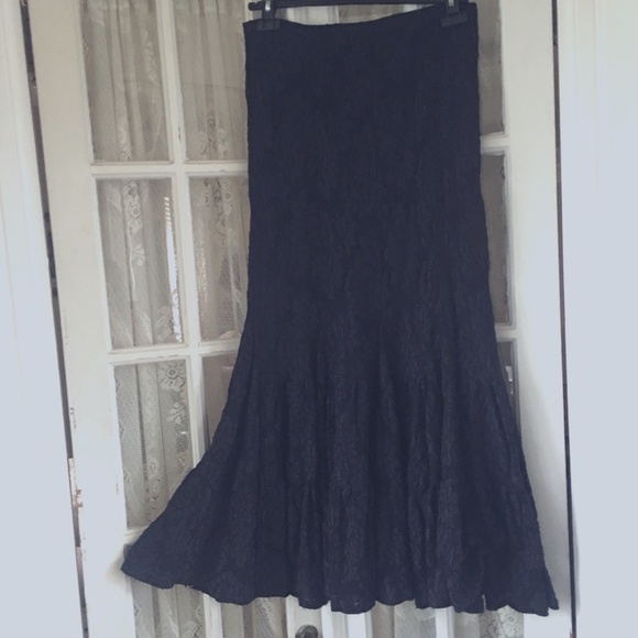 Charles Chang-Lima Dresses & Skirts - Host Pick!! CHARLES CHANG-LIMA Midi Skirt  - Size 6